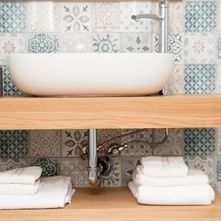 Nolana '86 4* ポンペイ