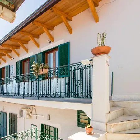 Nolana '86 ベッド・アンド・ブレックファスト